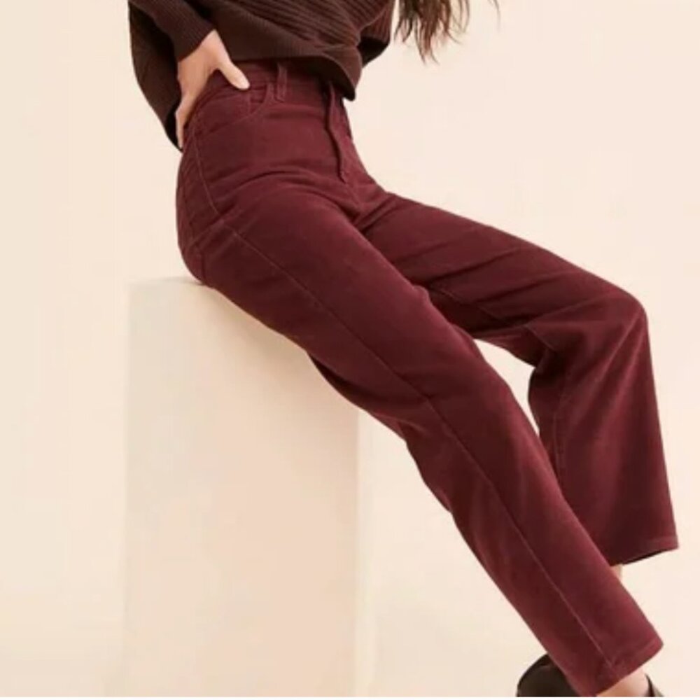 Levi's Red Corduroy Ribcage Straight Pants size 28